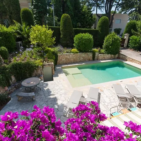 Tsavorite - Californie Villa *